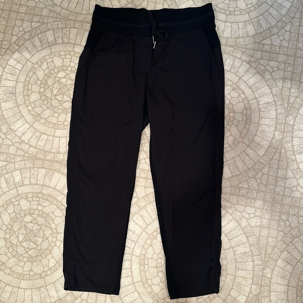 Lululemon Dance Studio jogger size 8